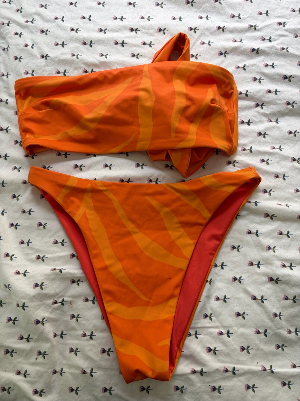Jolyn strapless bikini